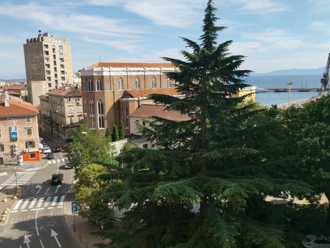 Marina Rijeka Center apartments Bagian luar foto
